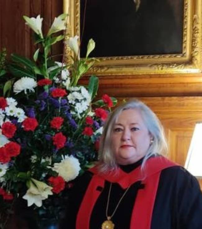 Dr Wendy Timmons